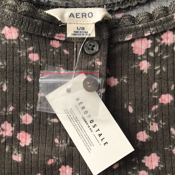 🌻4/$20 Aero Cropped Tank Top Lace Trim & Button Detail Size Large New With Tag - Picture 9 of 9